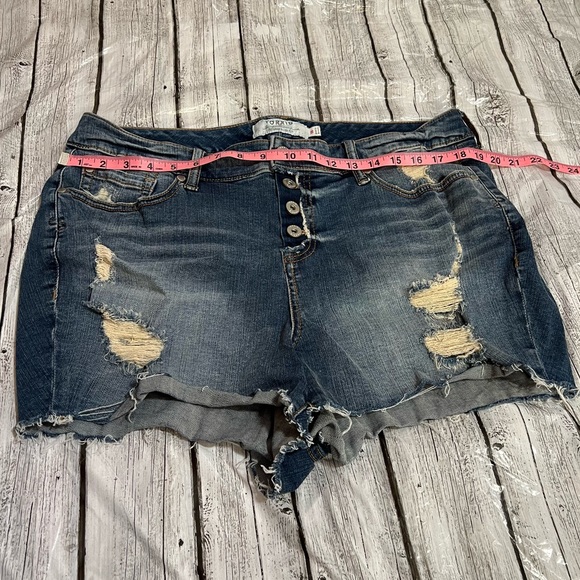 Torrid Denim Shorts - Picture 4 of 6